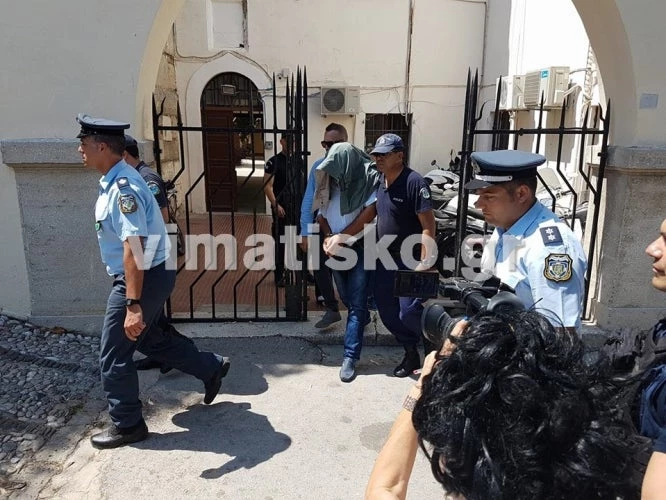Λέρος: Εξοργίζει η μητέρα για τους βιασμούς των παιδιών της – «Δεν κάναμε κάτι κακό» (βίντεο)